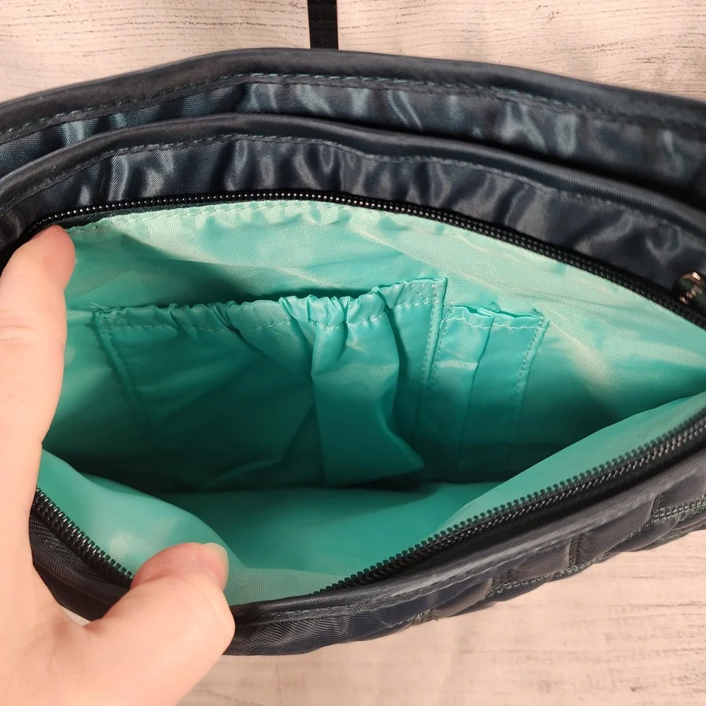 Lug Wings Peacock Blue Quilted RFID Crossbody Bag Travel Purse Strap (READ)